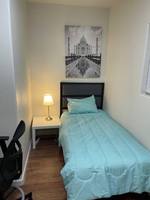 Apartment Brand New 2br Cute Blue Led In North
